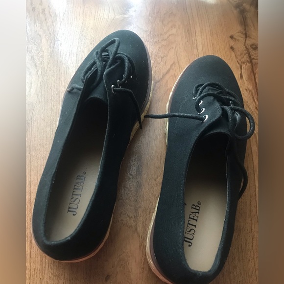 Teacher’s Pet Platform Oxford - Picture 4 of 4